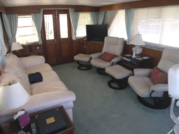 Slide: The Image of Hatteras 53 Classic Motor Yacht 1977 - 10