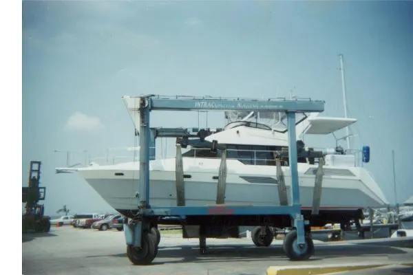 Slide: The Image of Bayliner 4387 Motor Yacht 1990 - 5