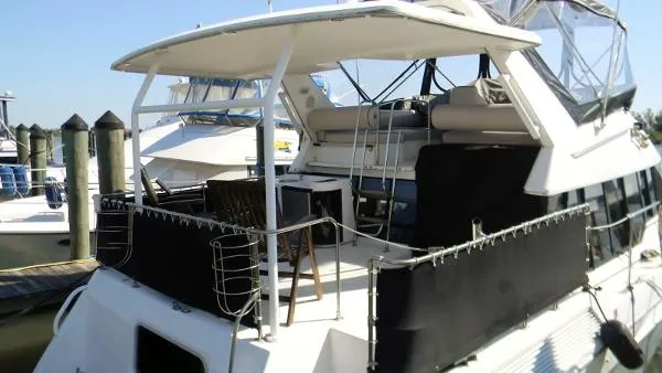 Slide: The Image of Bayliner 4387 Motor Yacht 1990 - 7