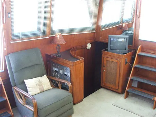 Slide: The Image of Gulfstar 44 Trawler Motor Yacht 1979 - 10