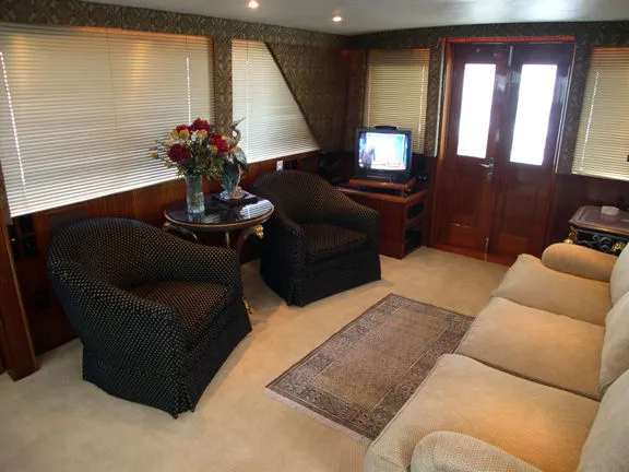 Slide: The Image of Hatteras Classic Motor Yacht 1979 - 1