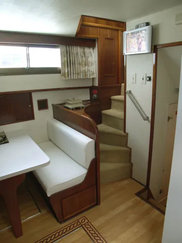Slide: The Image of Hatteras Classic Motor Yacht 1979 - 7