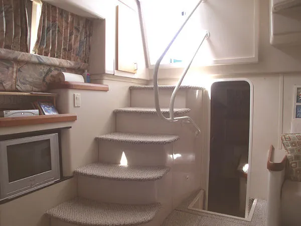 Slide: The Image of Mainship 37 Motor Yacht 1995 - 11