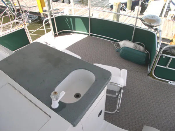 Slide: The Image of Mainship 37 Motor Yacht 1995 - 3