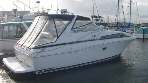 Slide: The Image of Bayliner 3255 Avanti 1998 - 0