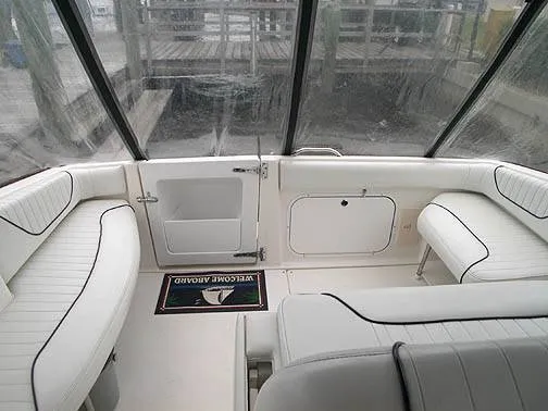 Slide: The Image of Bayliner 3255 Avanti 1998 - 8
