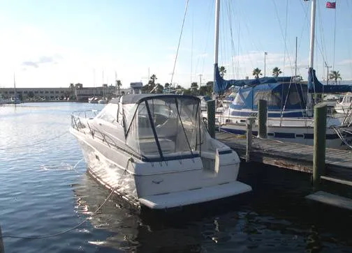 Slide: The Image of Bayliner 3255 Avanti 1998 - 9
