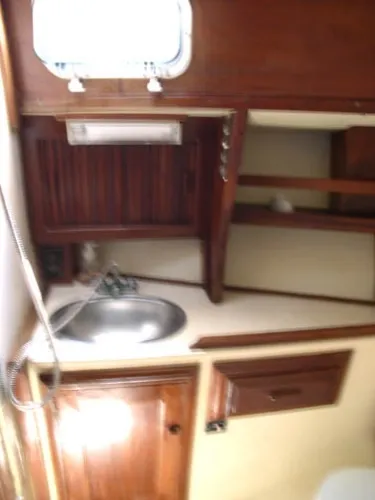 Slide: The Image of Endeavour Sloop, Model B 1983 - 3