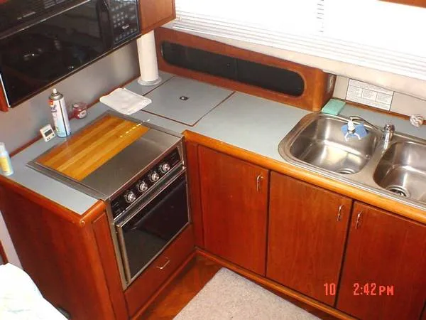Slide: The Image of Bayliner 3888 Motoryacht 1993 - 3