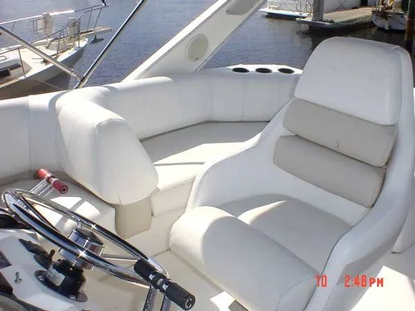 Slide: The Image of Bayliner 3888 Motoryacht 1993 - 9