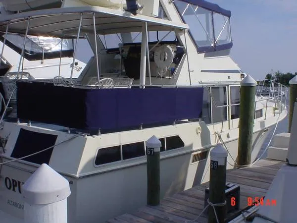 Slide: The Image of Tollycraft Sundeck Motor Yacht 1988 - 0