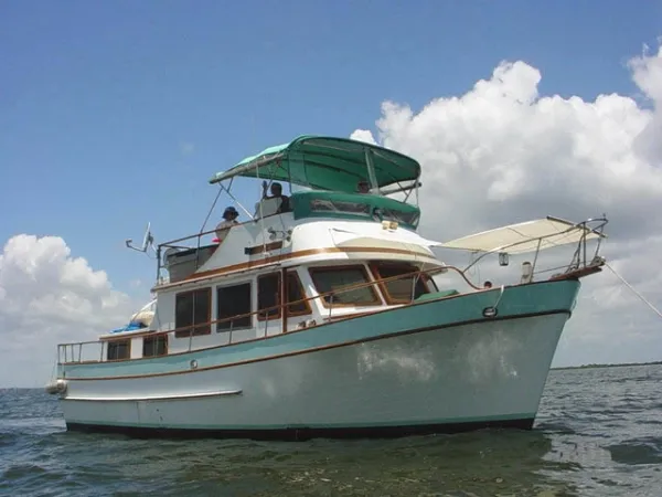 Slide: The Image of Marine Trader Dbl Cabin MY 1976 - 0