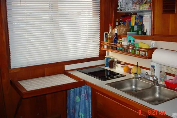 Slide: The Image of Marine Trader Dbl Cabin MY 1976 - 5