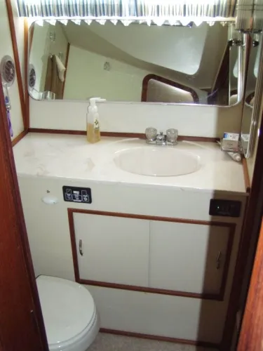 Slide: The Image of Chris-Craft 426 Catalina 1987 - 11