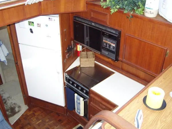 Slide: The Image of Chris-Craft 426 Catalina 1987 - 7