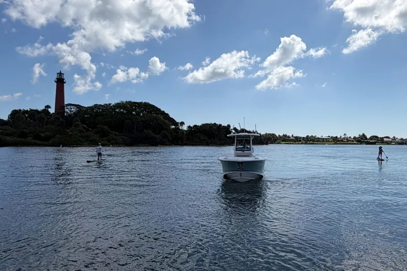 Slide: The Image of Boston Whaler 280 Outrage 2026 - 3