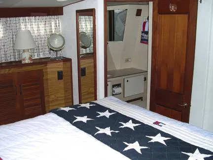 Slide: The Image of Viking 43 Double Cabin Motor Yacht 1980 - 7