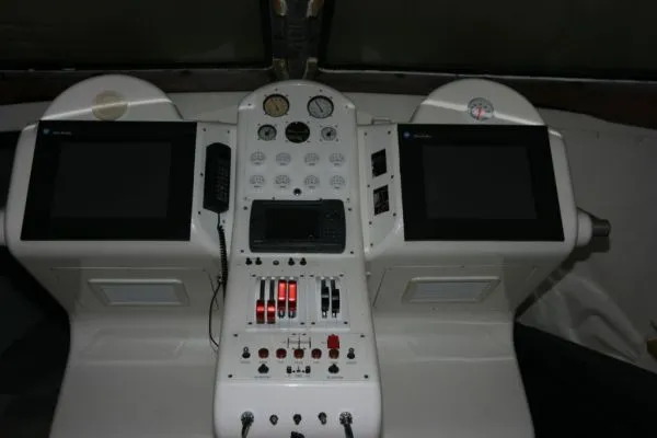 Slide: The Image of Mystic Powerboats Callan 55 2000 - 3