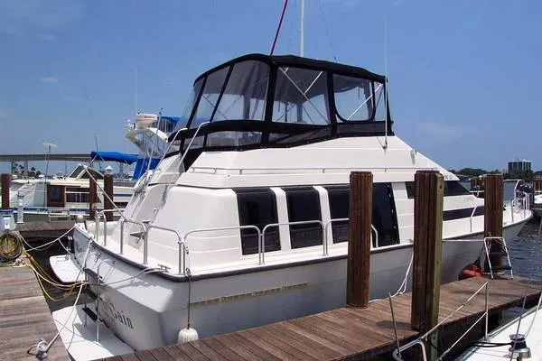 Slide: The Image of Mainship 41 Grand Salon 1990 - 9
