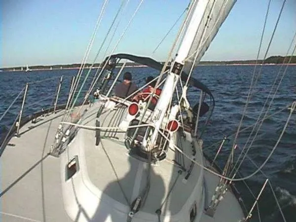 Slide: The Image of Tartan Sloop 1990 - 0