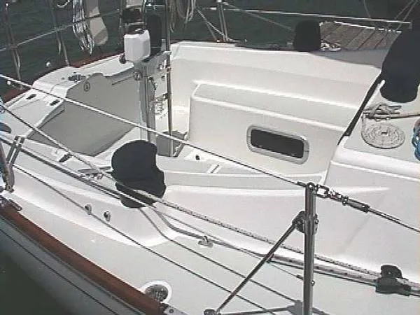 Slide: The Image of Tartan Sloop 1990 - 2
