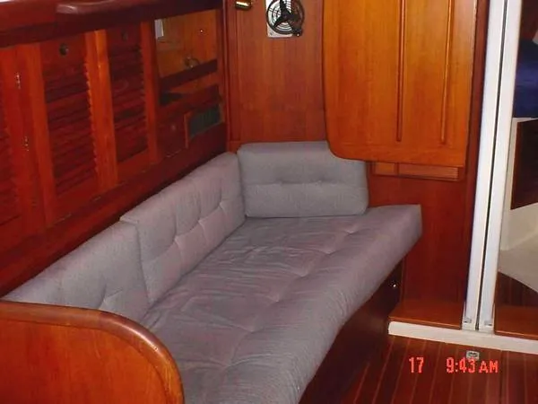 Slide: The Image of Tartan Sloop 1990 - 5