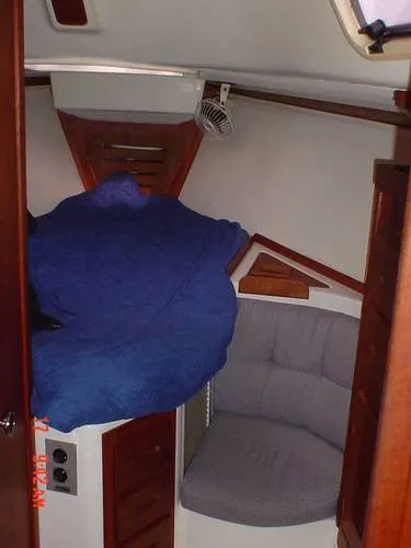Slide: The Image of Tartan Sloop 1990 - 6