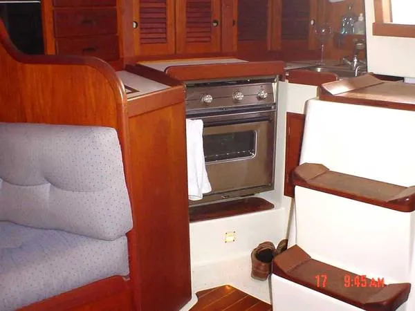 Slide: The Image of Tartan Sloop 1990 - 7