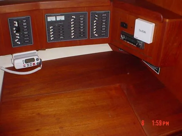 Slide: The Image of Tartan Sloop 1990 - 9