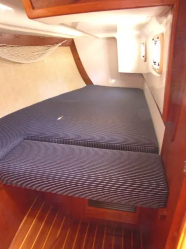 Slide: The Image of Caliber Yachts Sloop 1990 - 11