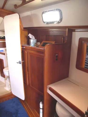 Slide: The Image of Caliber Yachts Sloop 1990 - 4