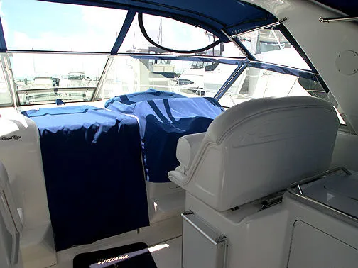 Slide: The Image of Sea Ray 370 Express Cruiser 1999 - 7