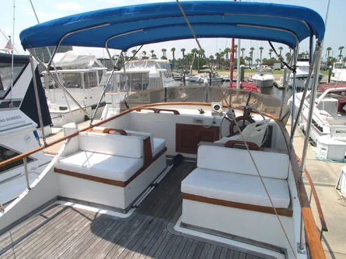 Slide: The Image of Albin 36 Trawler 1981 - 9