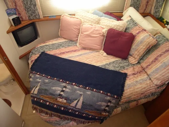 Slide: The Image of Silverton 352 Motor Yacht 1998 - 8