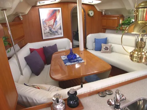Slide: The Image of Hunter 40.5 Sloop 1997 - 2