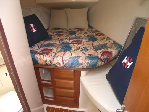 Slide: The Image of Hunter 40.5 Sloop 1997 - 9