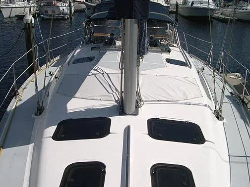 Slide: The Image of Hunter 40.5 Sloop 1997 - 9