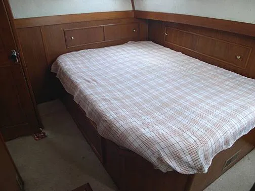 Slide: The Image of Nelson Trawler 1986 - 10