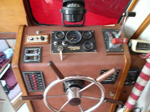 Slide: The Image of Nelson Trawler 1986 - 5