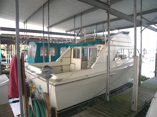 Slide: The Image of Silverton 31 Convertible Flybridge 1979 - 0
