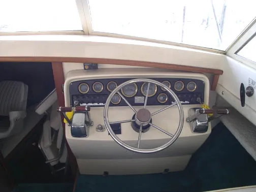 Slide: The Image of Silverton 31 Convertible Flybridge 1979 - 9