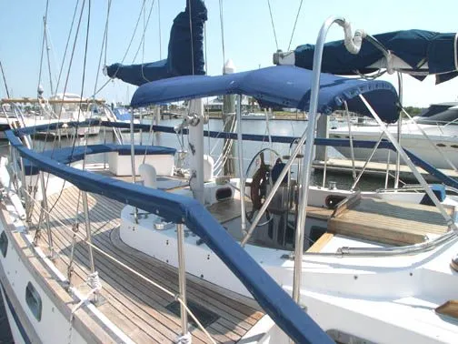 Slide: The Image of Blue Water Vagabond 47 1985 - 10