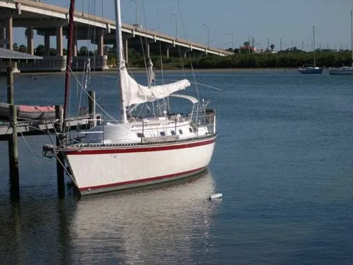 Slide: The Image of Caliber Yachts Caliber 33 1986 - 0