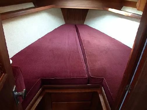 Slide: The Image of Caliber Yachts Caliber 33 1986 - 5