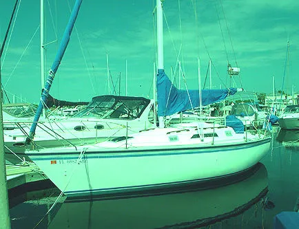Slide: The Image of Hunter 28.5 1985 - 0