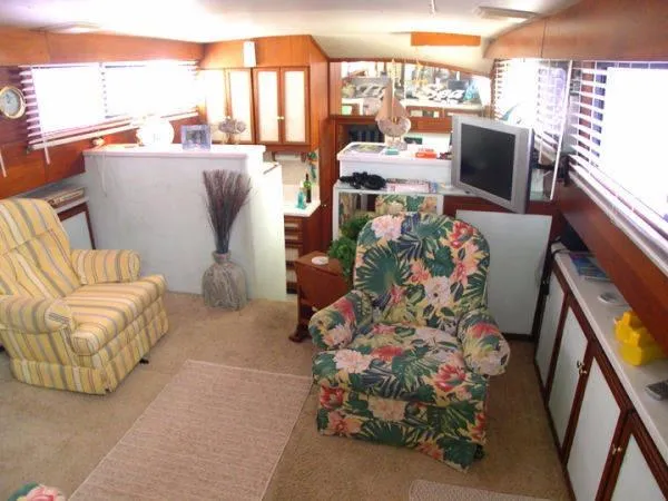 Slide: The Image of Trojan Double Cabin MY 1980 - 9