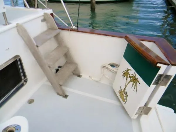 Slide: The Image of DeFever 49 Motor Yacht 1999 - 8