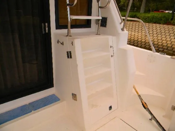 Slide: The Image of Symbol 557 Pilothouse Yacht 1999 - 6