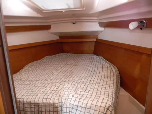 Slide: The Image of Catalina 350 Sloop 2003 - 8