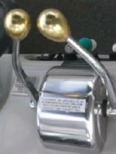 Slide: The Image of Chaparral 350 Signature 2001 - 4